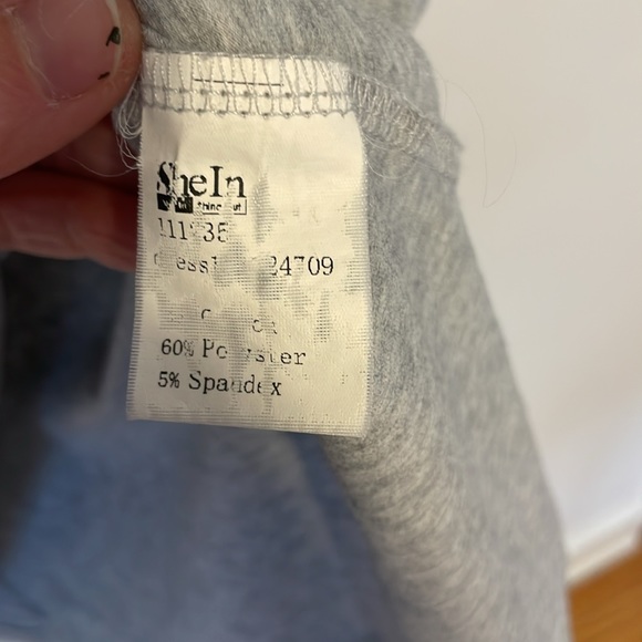 SHEIN Gray Elastic Neckline Long Sleeved Short Flowy Dress - Picture 6 of 9